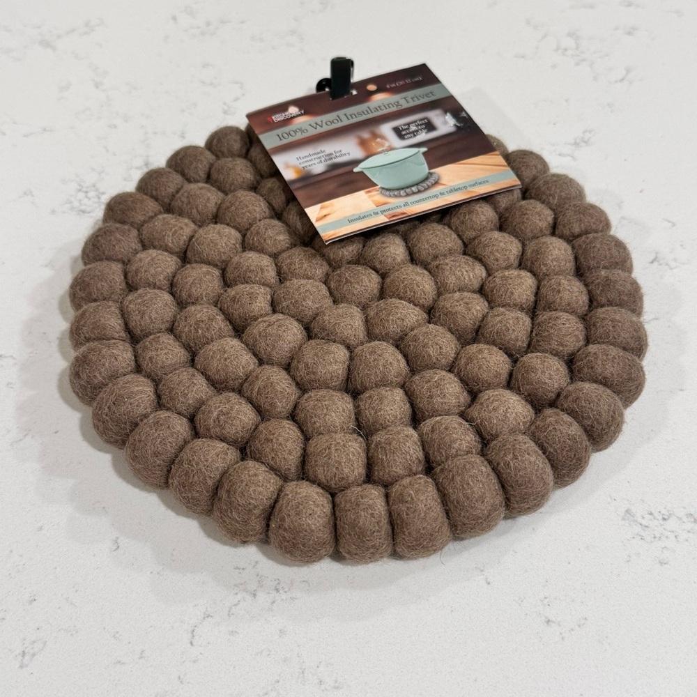 100%Wool Insulating Felt Ball Trivet New